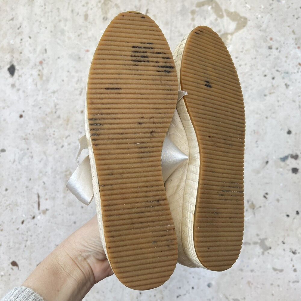 Vintage 80’s Cream Python Skin Shoes w/ Silk Ribbon Laces, Size 7 - Picture 5 of 6